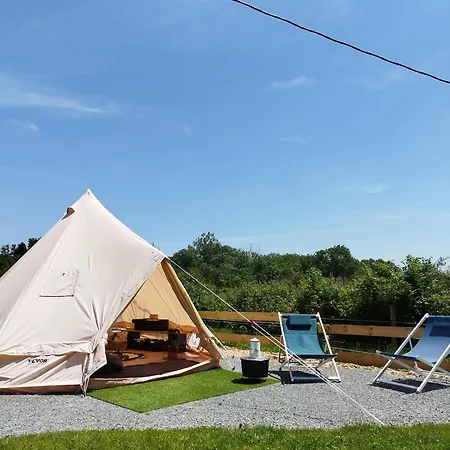 Luxury tent La Tente De L'atelier De La Gare *